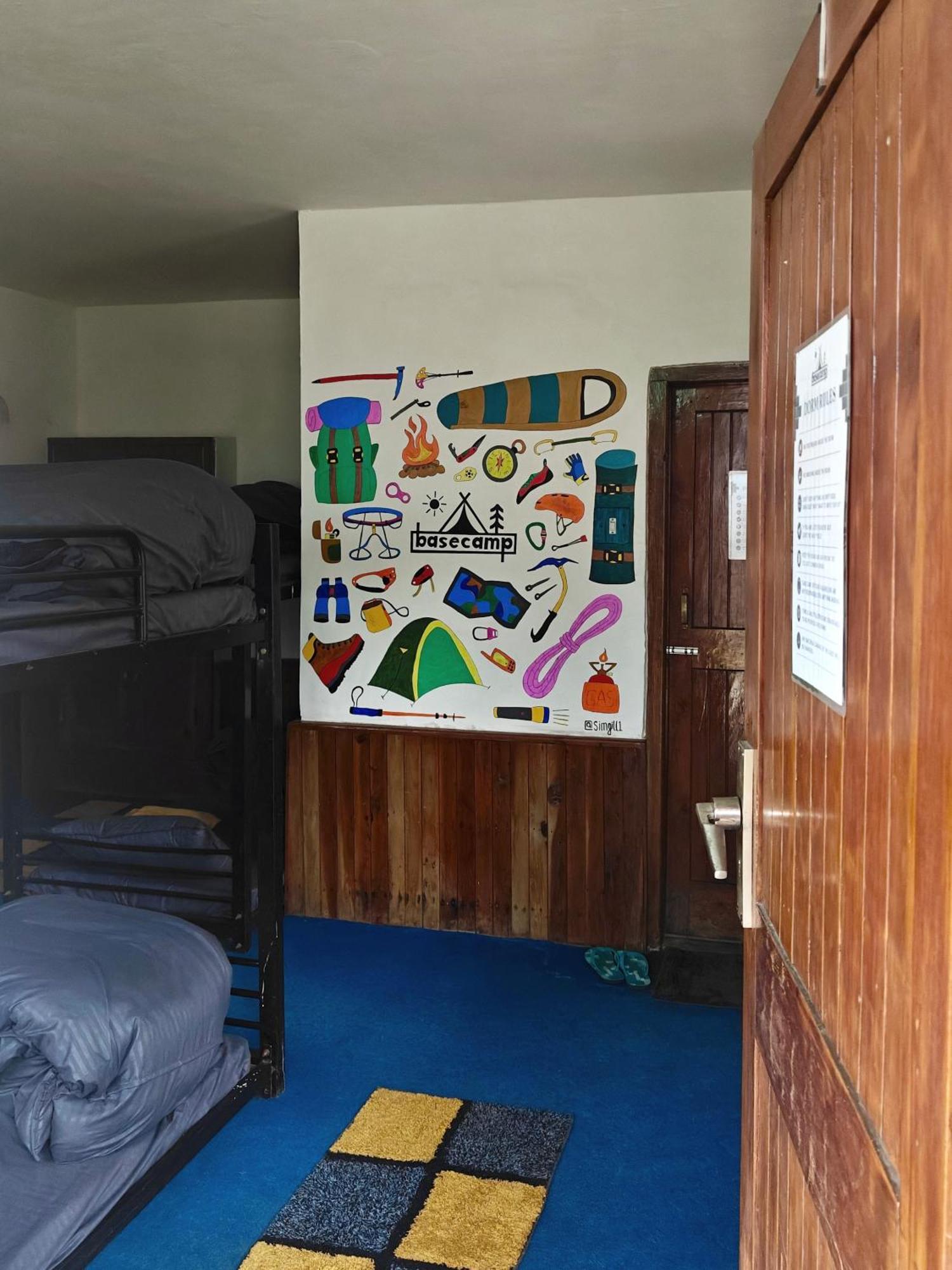 Хостел Basecamp Manali Номер фото